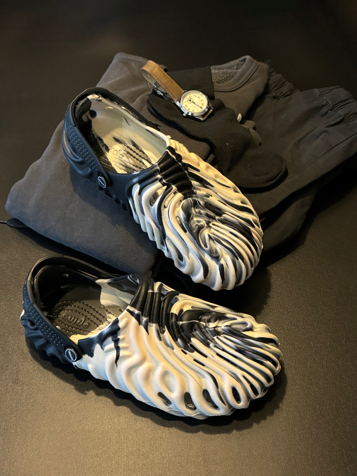 Air Binders Clogs 812 Featuring Ventilated Front Design for Enhanced Airflow