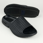 Men's sandals with ribbed strap and high-grip sole